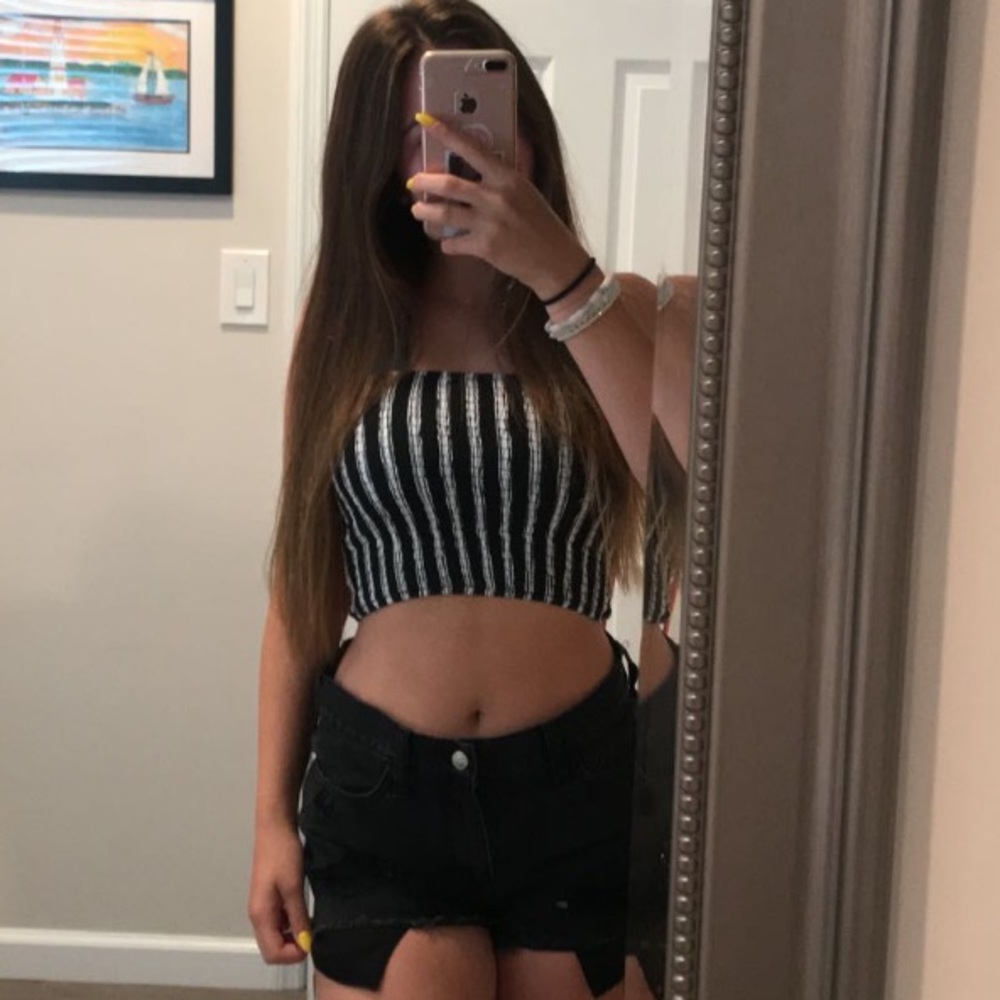 Blk n W Crop Top